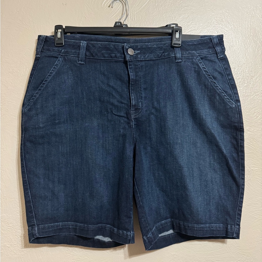 Lane Bryant, size 22, Bermuda shorts